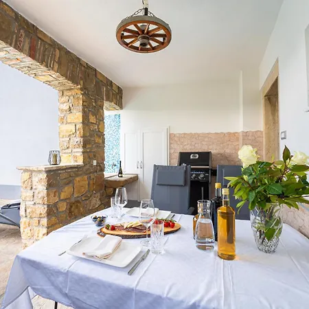 Hébergement de vacances Belveder Motovun With Heated Pool Livade