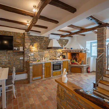 Belveder Motovun With Heated Pool *