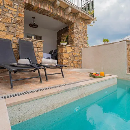 Semesterbostad Belveder Motovun With Heated Pool Livade