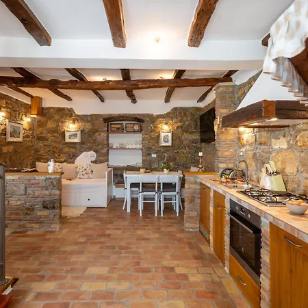 Belveder Motovun With Heated Pool 度假居